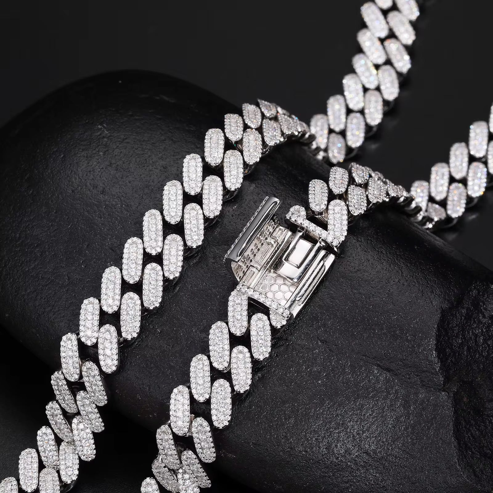 Cadena Cubana 12mm Full Moissanita VVS1 en Plata .925