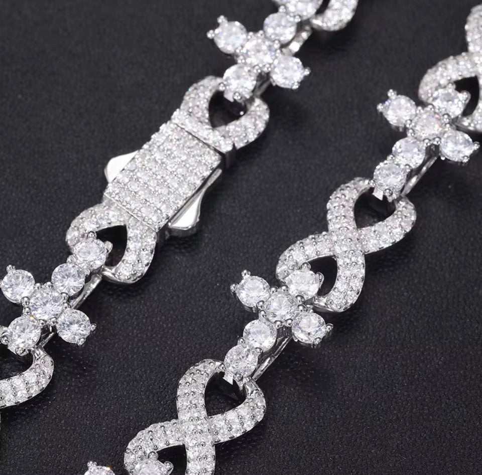 Cadena Infinito Ice con Cruces en Plata Esterlina .925 con Moissanita VVS1